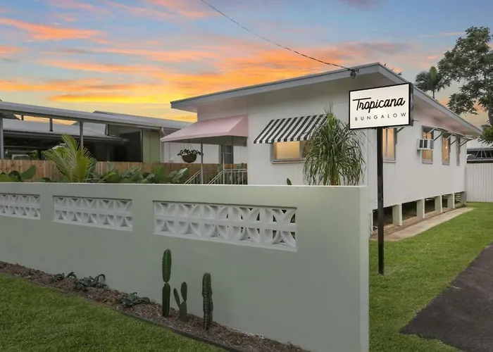 Tropicana Bungalow - Retro Getaway Cairns